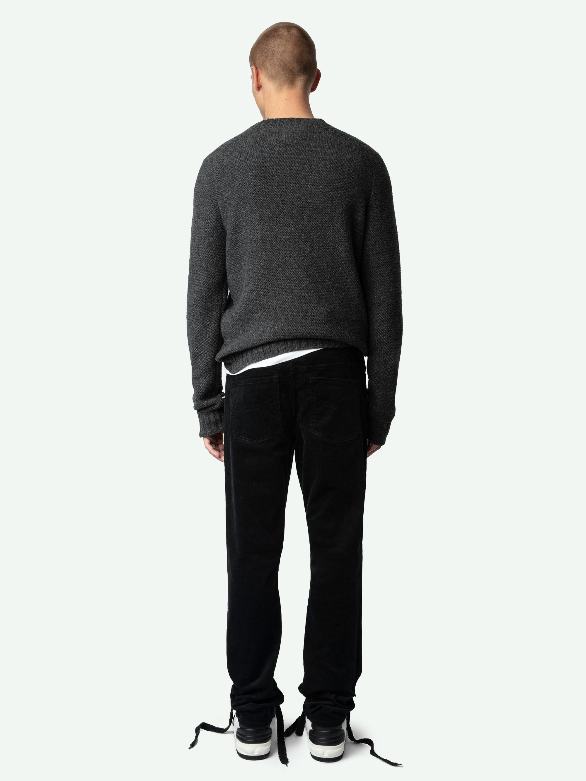 Hose Steeve Cord - Figurbetonte Hose aus Cord mit Knopfverschluss.